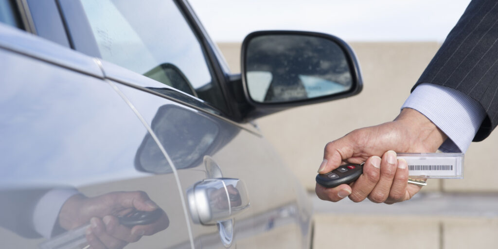 Memilih jasa rental mobil terpercaya