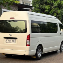 gallery_mobil-bekas-mobil123-toyota-hiace-commuter-van-indonesia_copy_622e83f8-47fc-4922-ac37-184a9c67c52e.jpg